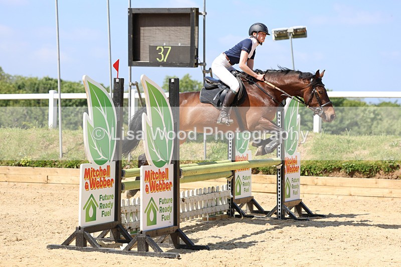 3E7A9472 - Class 8: Senior 80cm