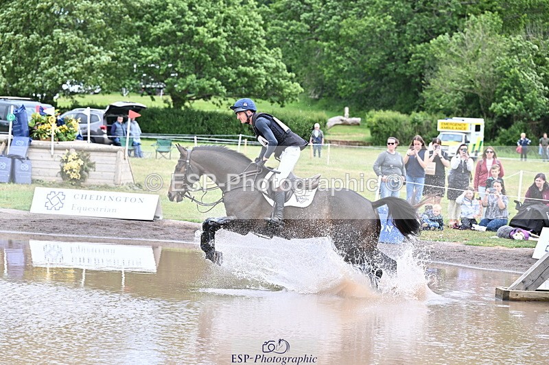 250525A-143754-16535 - D-404-Tom.Jackson-PLOT.TWIST.B