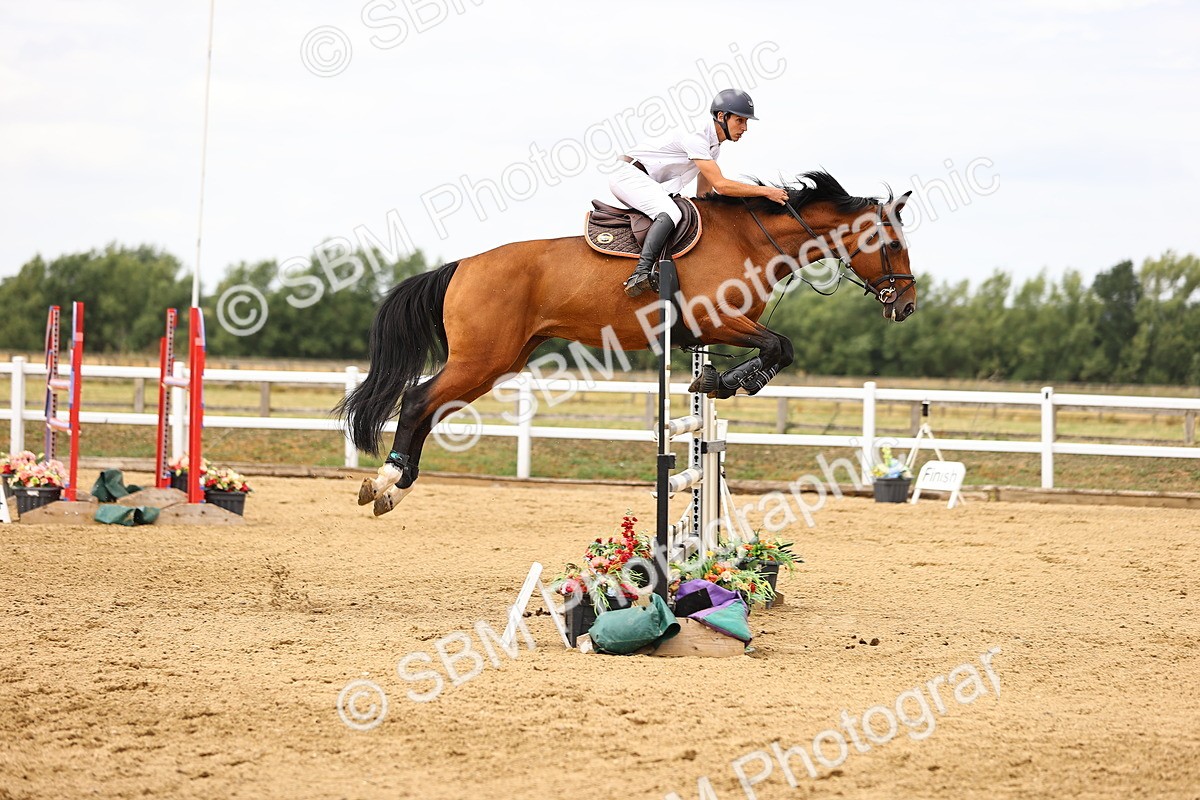 SBM_010479 - Class 9 - Senior Foxhunter - 1.20m Open