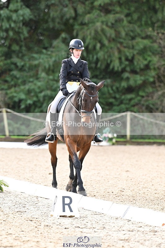 251023A-105228-01569 - B-132-Hannah.R.Jones