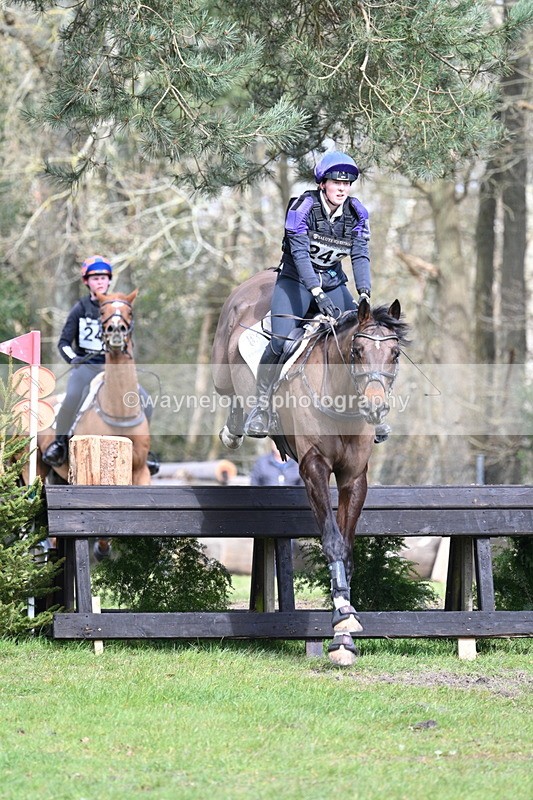 WJ7_2185 - Time 14:03 to 14:36