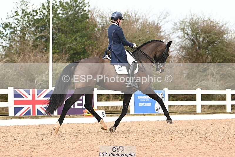 240218A-123020-07160 - 160-Abbie.Newbury-Seagry.Firstamour