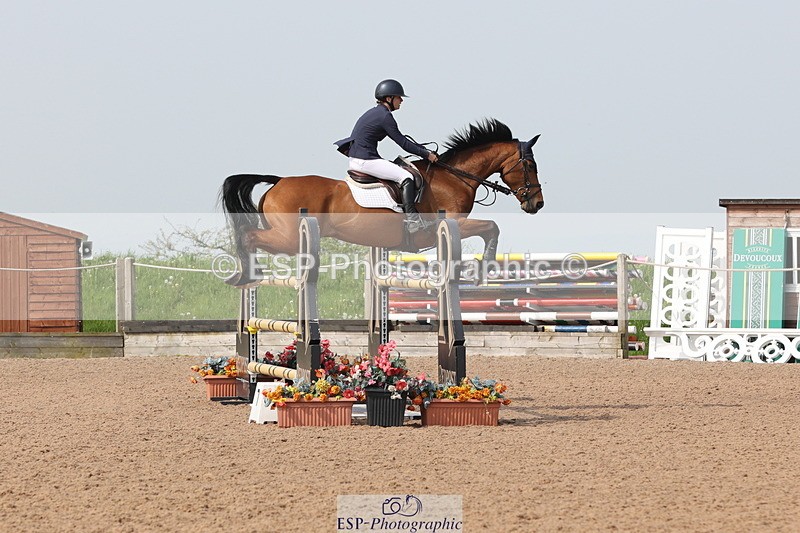 240511A-102459-11735 - Cls 33 Snr 1.20m Open