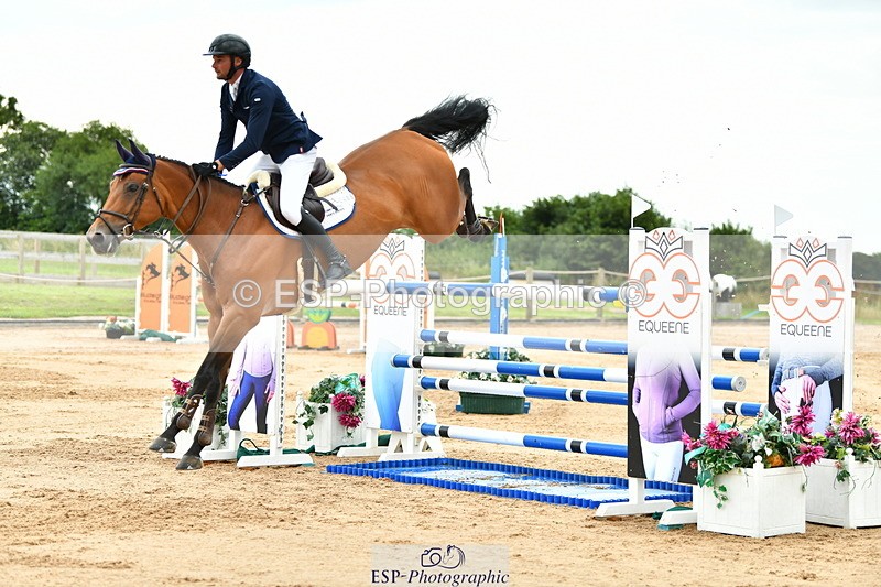 230720A-151951-03813 - Cls 9, 2 Star Big 1.40m Start to break