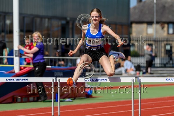 Age25SAT-926384 - Track Female Set One