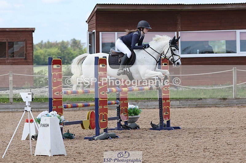 250504-124323-02554 - Cls 5 Pony Foxhunter and 1.10m Open