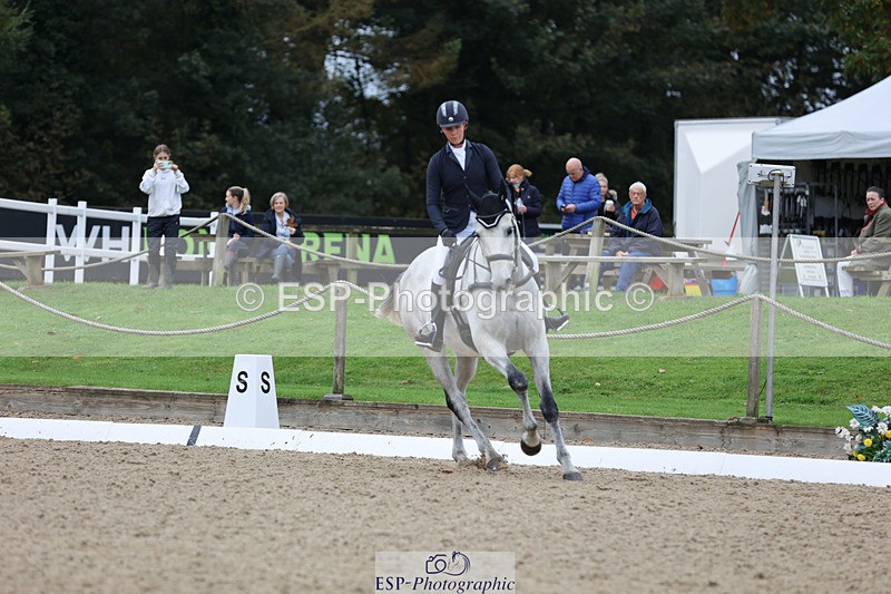 241024-104216-01641 - 143-Courtney.Romcke-KILBALLYBOY.SURPRISE