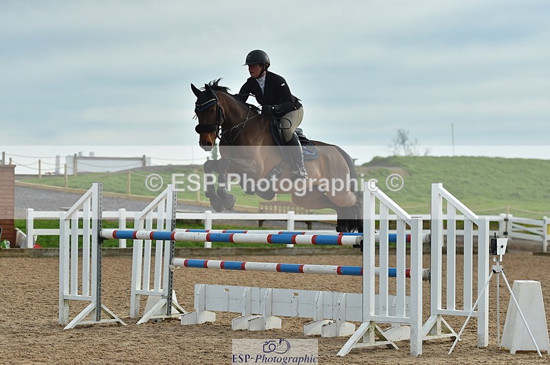 231111A-122028-01809 - Cls 12 Newcomers & 1.10m Open