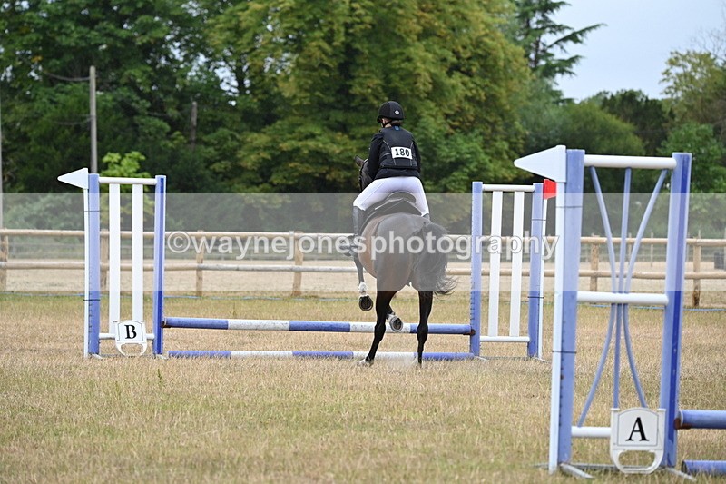 WJ6_9292 - Class 12 Minimus Jumping 45cm