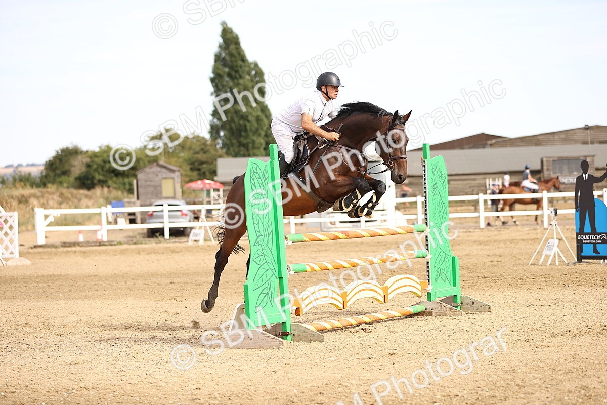 SBM_001563 - Class 6 - Senior Newcomers 1.10m