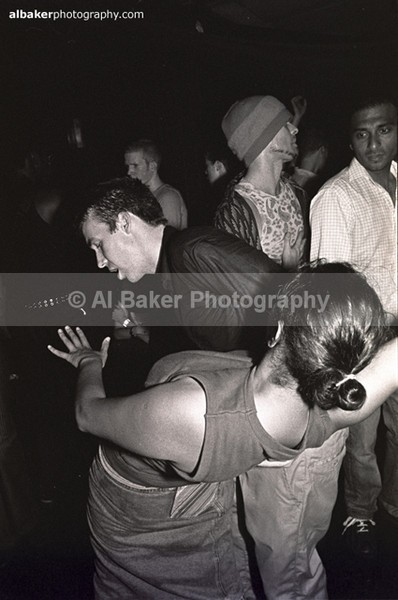 43 - Friends-&-Family @ the-roadhouse 04.09.02