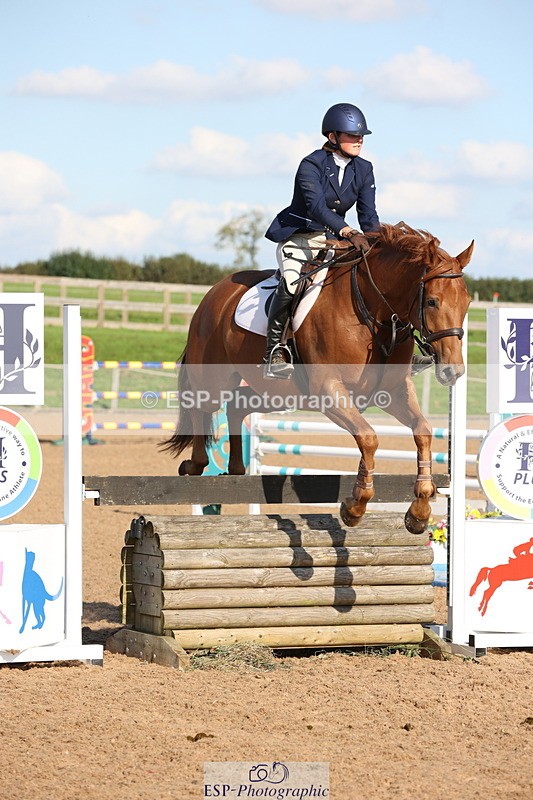 230915A-161124-03069 - Cls 6 Snr 1.05m Derby