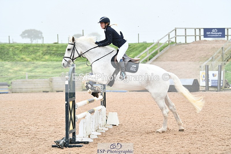 241102A-113508-04336 - SAT Cls 9 British Novice and 90cm Open