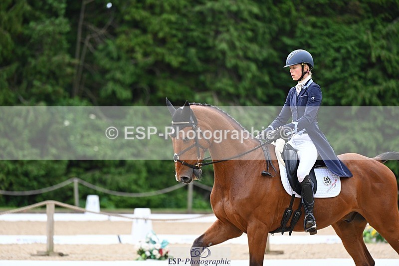 240524-090029-07618 - 501-BRUNO_FG-Edie_Campbell