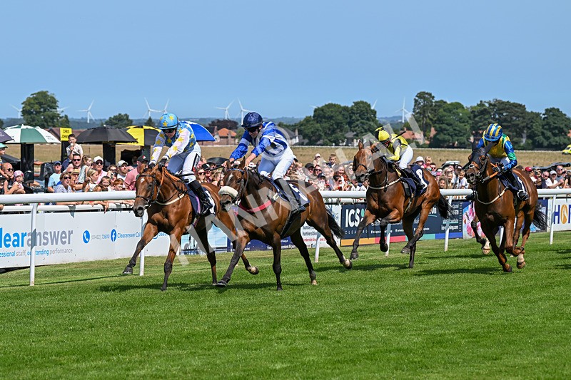 300724-Race 1-Love Yours-8919 - Race 1