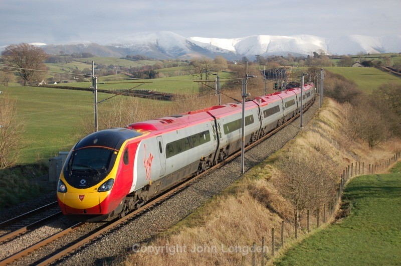 30.1.12 - 390055 11.40 Glasgow - Euston, Docker - West Coast Main Line (north to south)