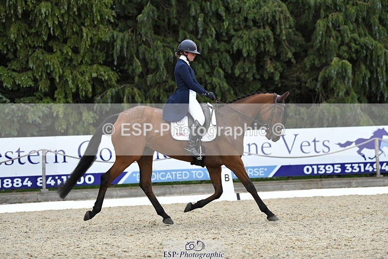 230525-143552-03149 - 322-CHANSON_DU_VILLAGE-Phoebe_Locke-WEDTrotUp+DR