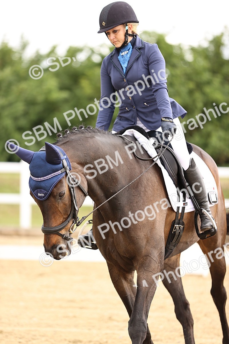 SBM_001933 - Class 2 - Novice 4 - 10.36-11.39