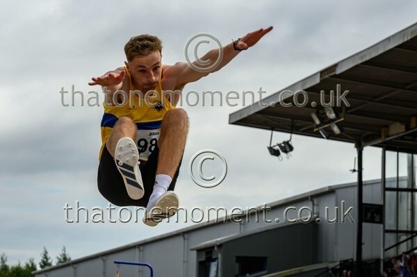 Sen25SUN-916932 - Field Male