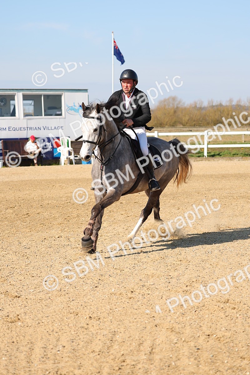 SBM_000330 - Class 1 - Clear Round