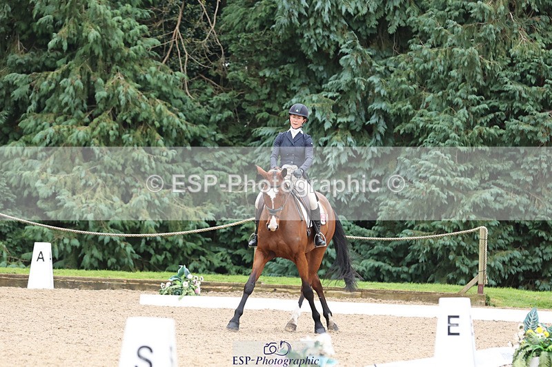 241024-121047-01998 - 057-Louisa.Lockwood-KILCANNON.OREO