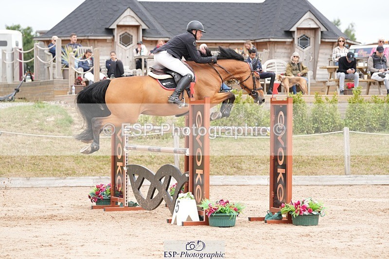 250718-120148-10190 - Cls 2, 3 Star Small Tour Break til End