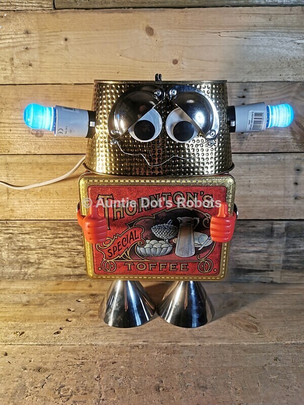 Howard 3 - Robot Lights