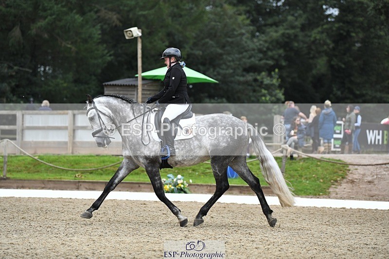 230812-101221-02914 - Cls 6 Novice Silver Start to 10.20 break