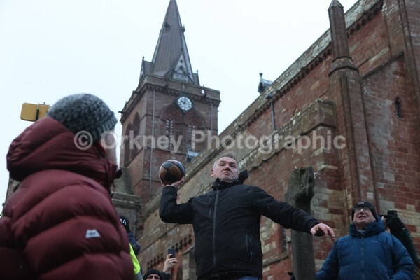 AA076464 - New Years Boys Ba'