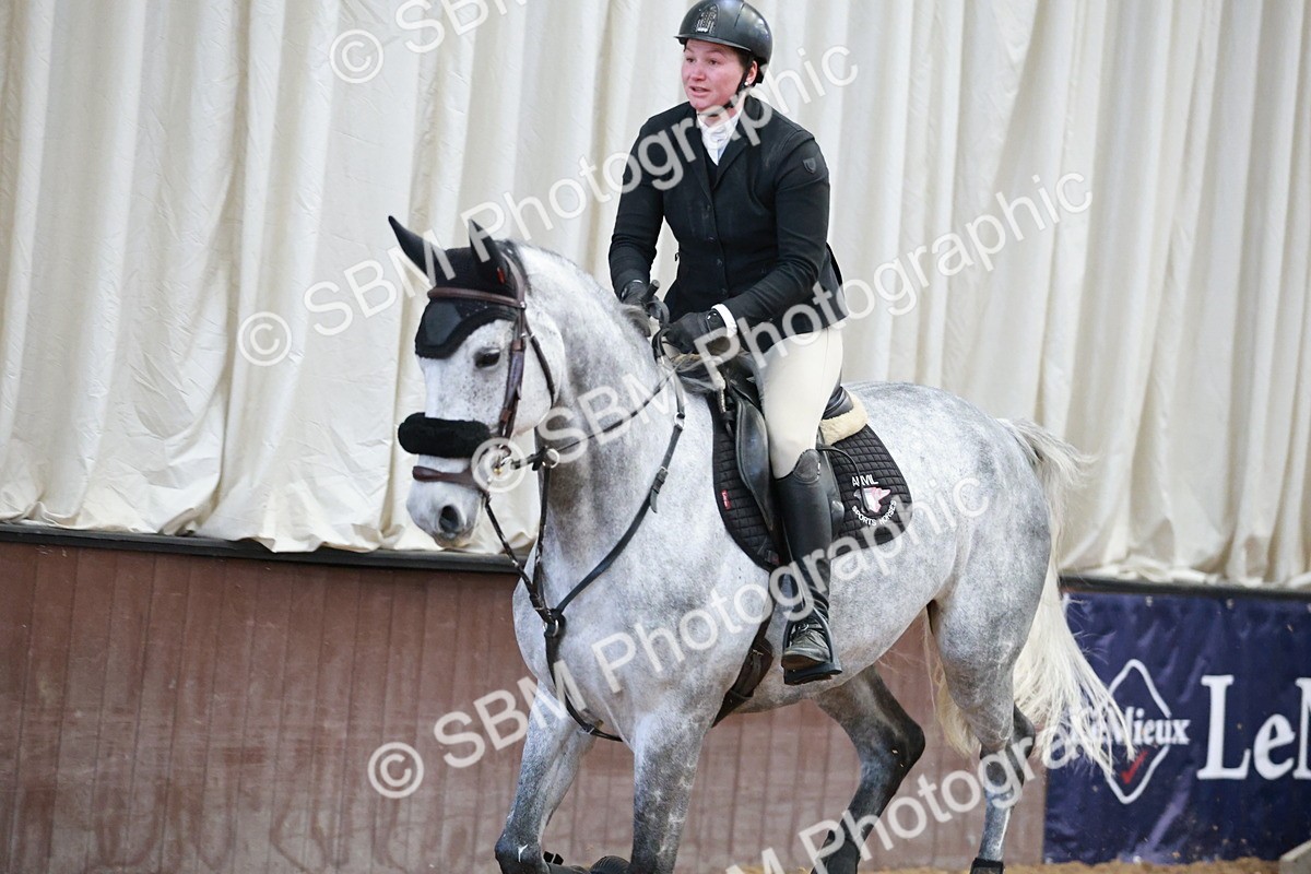 SBM_004204 - Class 11 - Senior Newcomers - 1.10m