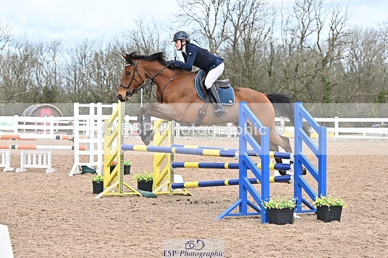 250328-105556-01351 - Cls 8 British Novice and 90cm