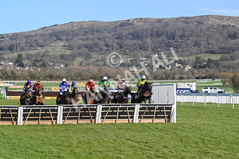 250125-Race 2-East India Dock-4013 - Race 2