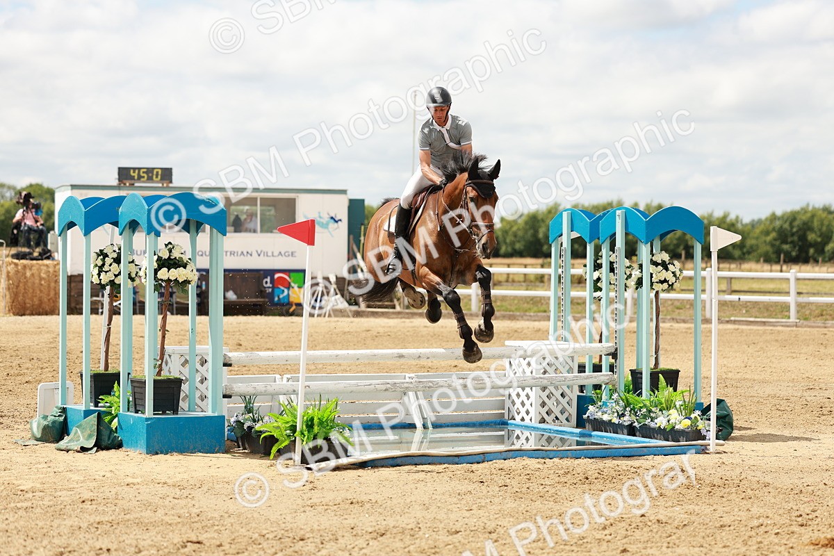 SBM_018466 - Class 21 - Senior Newcomers Championship 2d Rd