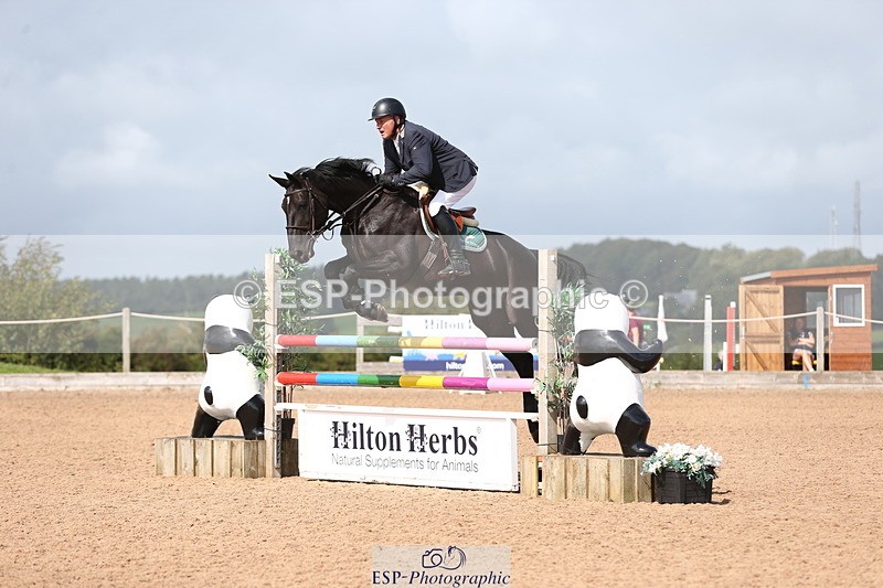 230812A-121215-08937 - Cls 32 Foxhunter