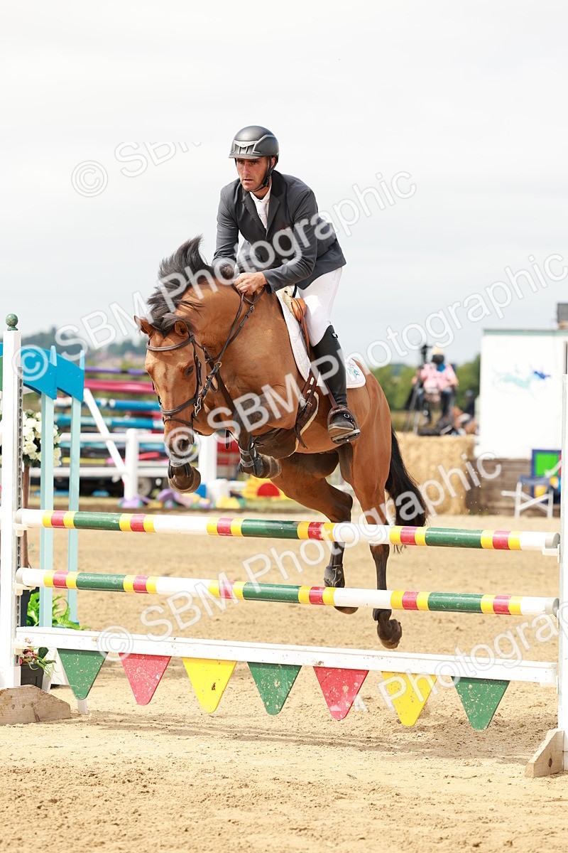 SBM_016946 - Class 20 - Senior Newcomers - 1.10m