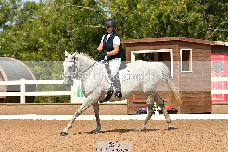 250817-120813-08783 - 099-Essie.BarkerBloody.Nora