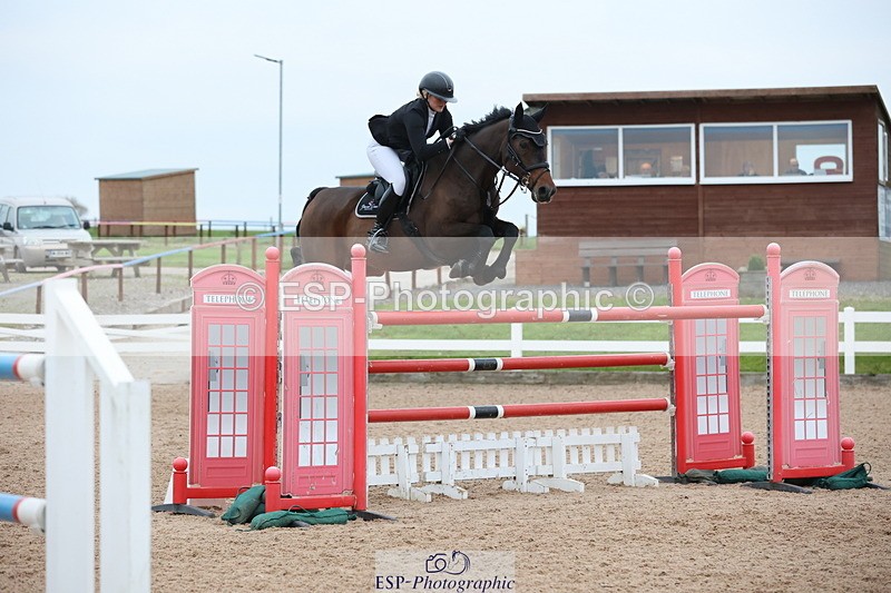 241101A-160355-03227 - FRI Cls 8 National 1.30m