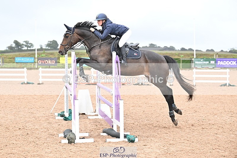 250827B-105718-00206 - Clear Round & Cls 1 Brit Nov 90cm