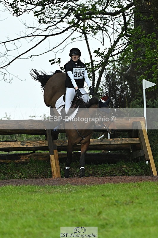 250418-160746-07090 - 355-Xanthe.Baylis-MONBEG.BY.MAGIC