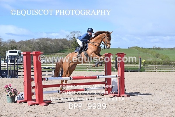 BPP_9989 - CLASS 19 SUN Senior British Novice/ 90cm Open