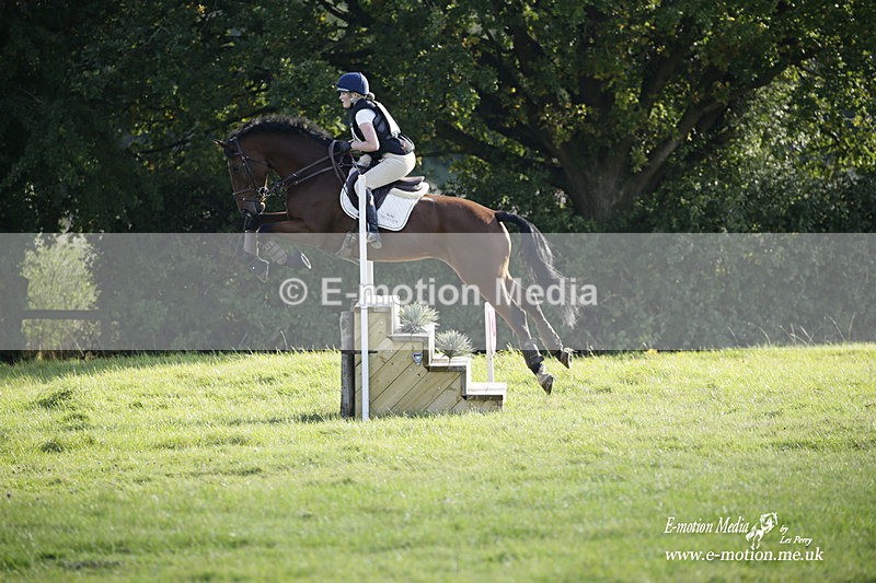  WWHT 171021 4074 - Open (1.00m)  17/10/21