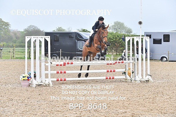 BPP_8648 - CLASS 24 SUN Senior BritiNovice/ 90cm Open