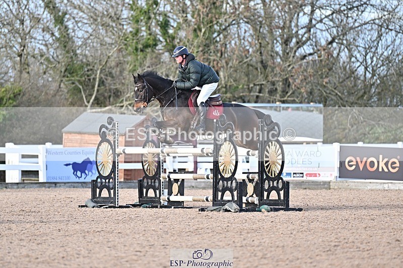 251126-124705-00518 - Cls 4 Newcomers and 1.10m