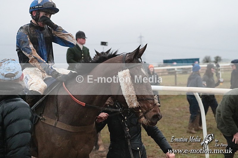 PtP 260125 1130 - Cocklebarrow Point-to-Point racing with the Heythrop Hunt 26/01/25
