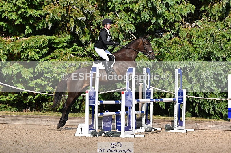 250802A-170703-08261 - H-352-Emma.Hurworth-STEREN.OF.AVALON