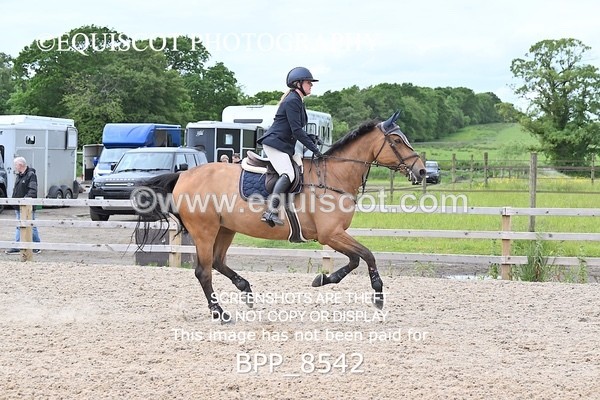 BPP_8542 - CLASS 15 SUN Senior Newcomers/ 1.10m Open