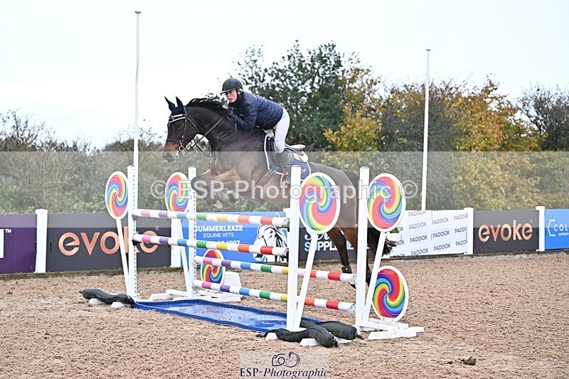 251029-133237-00575 - Foxhunter and 1.20m