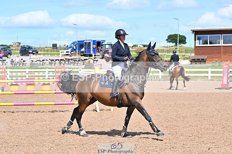240619A-154028-00918 - Cls 5 Snr Foxhunter and 1.20m Open