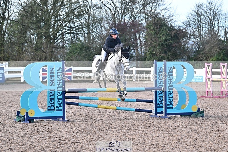 251126-100714-00109 - Cls 0 + 1, Clear Round, British Novice and 90cm