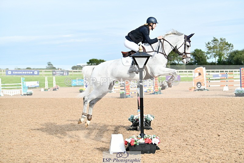 240915A-164640-11105 - Cls 30 Snr Foxhunter